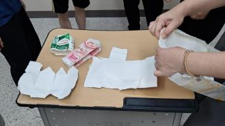 쓰레기통을 말려줘 이미지